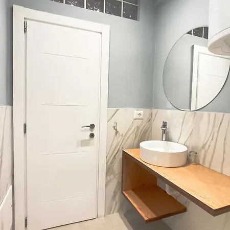 Ocean Breez- Ac In Every Room - 1 Min Walk From The Beach Golem
