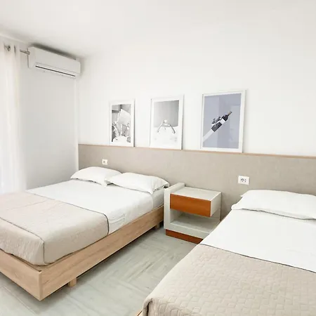 Apartman Ocean Breez- Ac In Every Room - 1 Min Walk From The Beach Golem