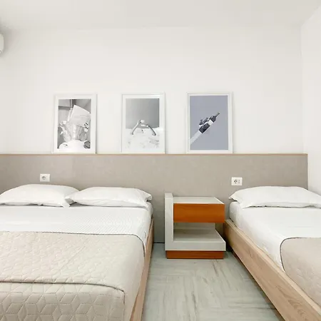 Apartman Ocean Breez- Ac In Every Room - 1 Min Walk From The Beach Golem