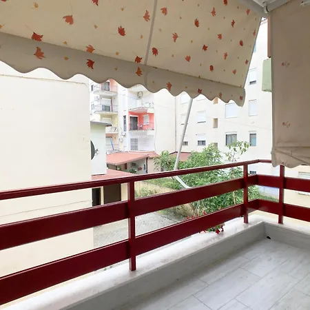 Ocean Breez- Ac In Every Room - 1 Min Walk From The Beach Apartman